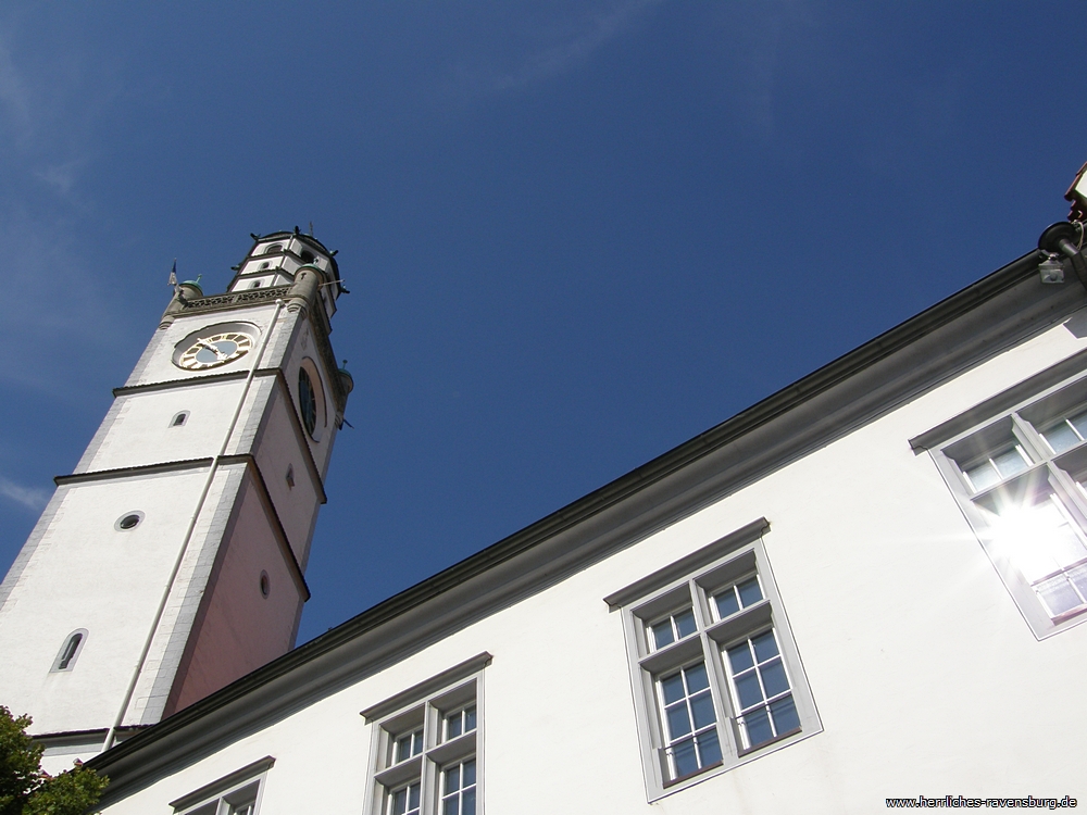 Blaserturm und Hauswand