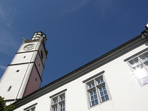 Blaserturm und Hauswand